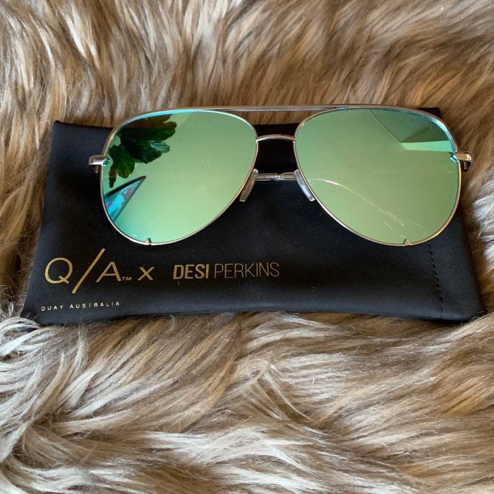 Quay x Desi High Key Blue/silver Sunglasses/